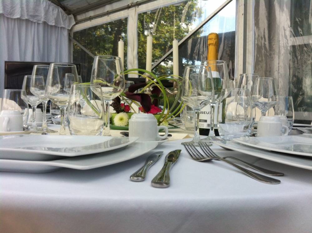 vaisselle, assiettes swing, verres lineal.JPG