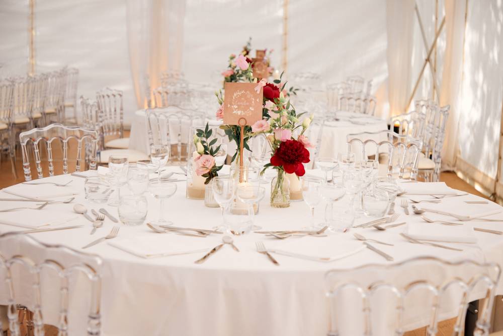 tables rondes, chaises napoleon cristales (2).jpg